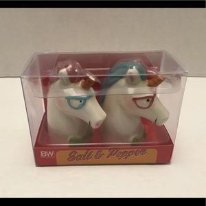 New magical unicorn salt and pepper set